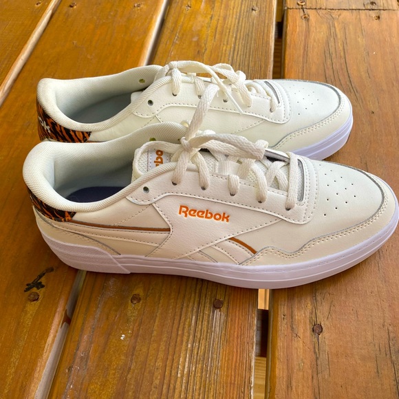 NWOT Reebok Club C Style Sneakers Women’s Size 8 - Picture 5 of 5